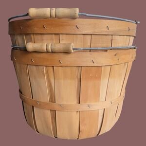 Vintage 1950s Quarter Peck Poplar and Steel Wire Bushel Baskets, Set of Two